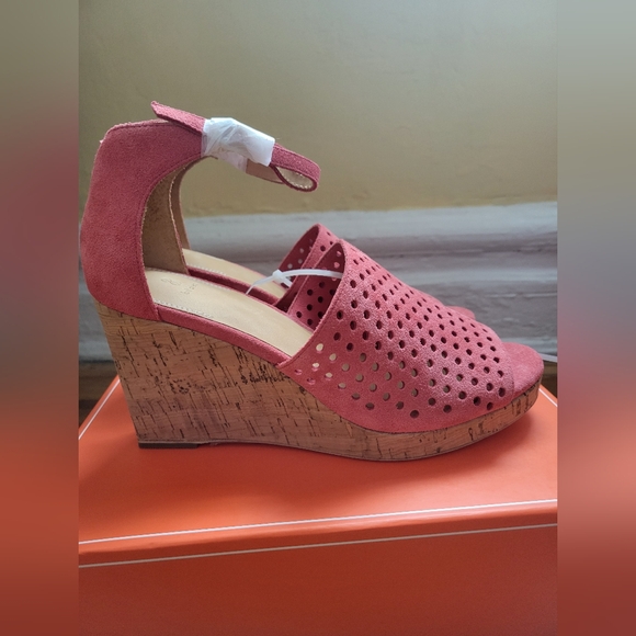 Bill Blass Zelda Wedge Sandals size 8.5 - Picture 2 of 9